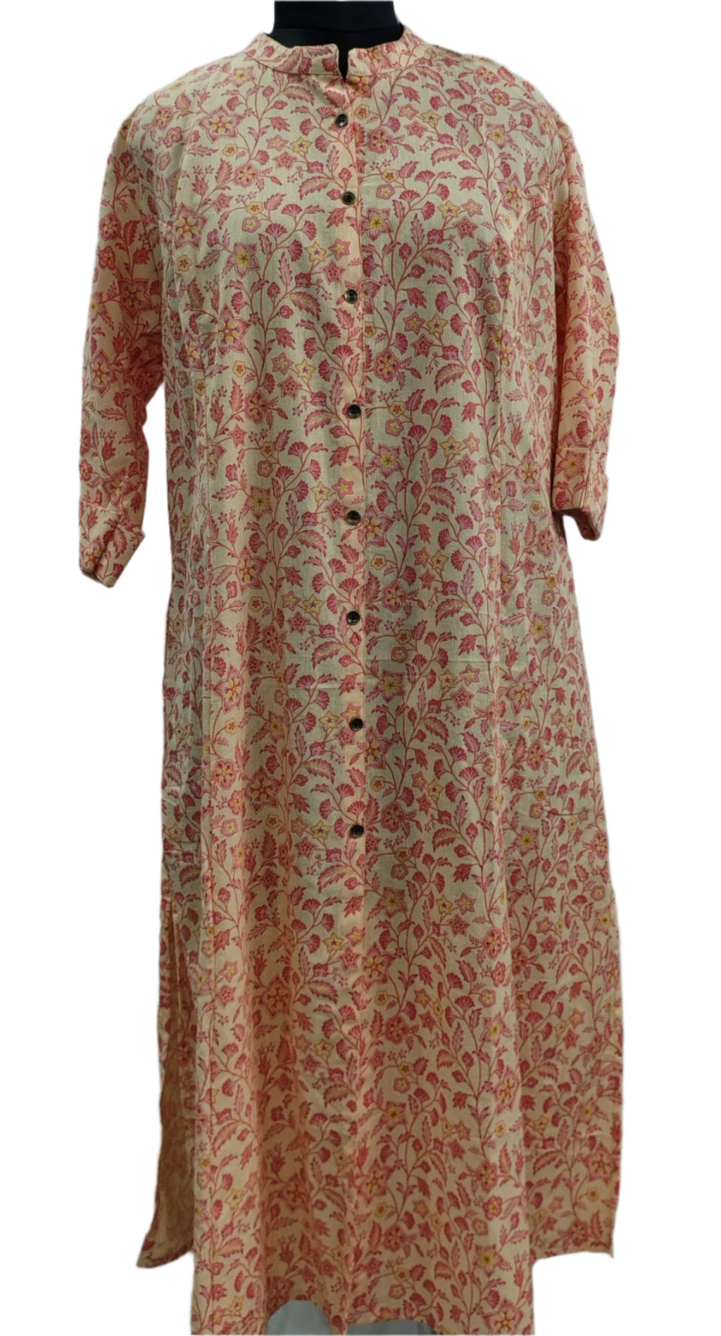 Floral patterned kurta on a mannequin against a white background