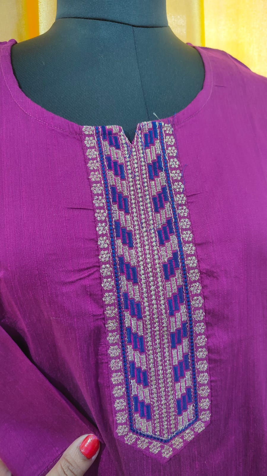 Women’s Embroidered Raw Silk Straight Top