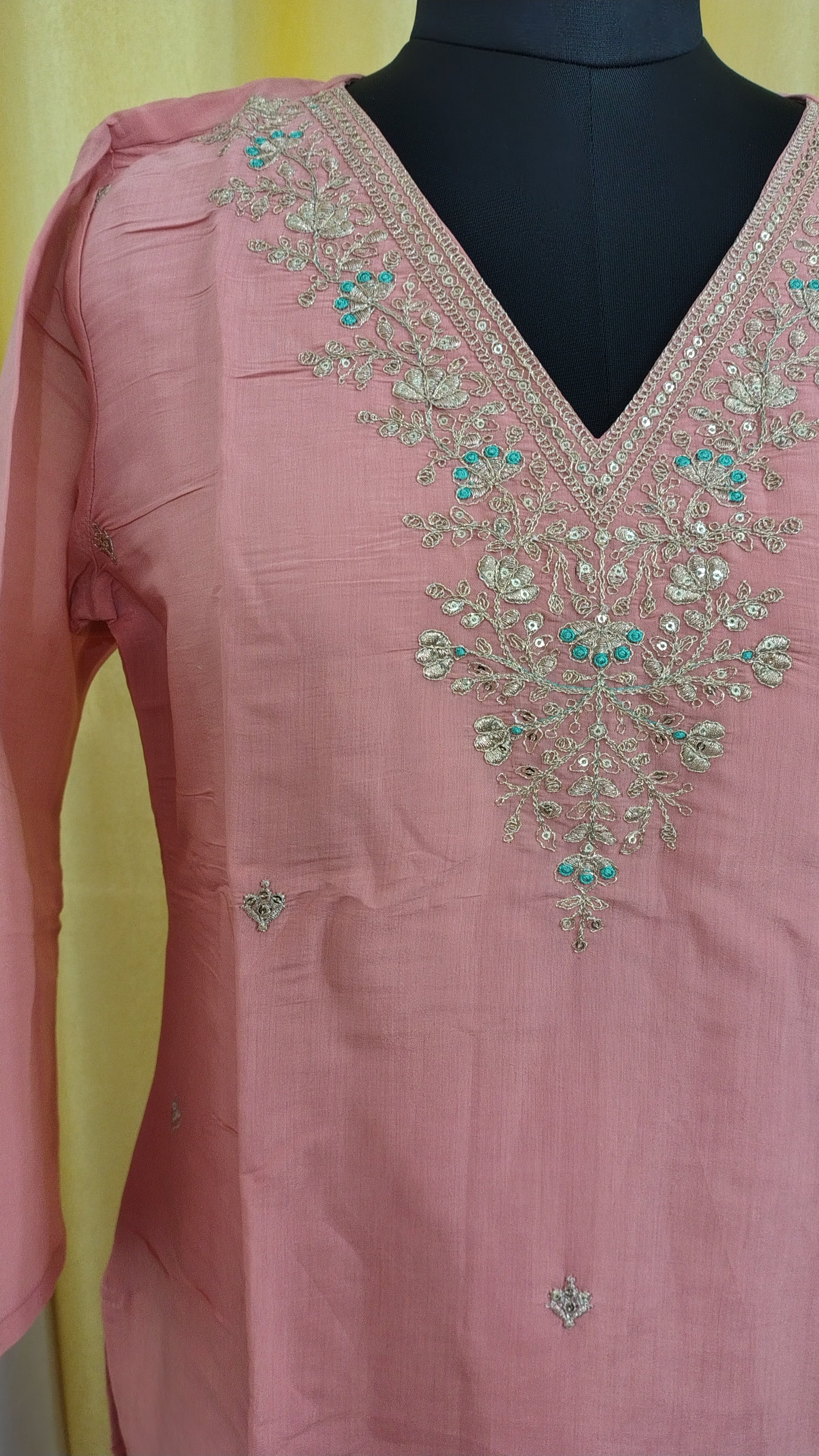 Elegant Mull Chanderi Embroidered 3-Piece Set